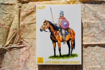 images/productimages/small/Late Roman Light Cavalry 8188 HaT 1;72 voor.jpg